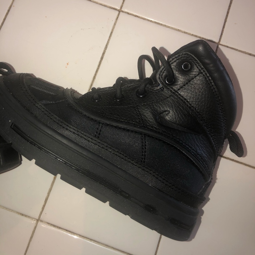 Boys Nike Fall/winter Boot